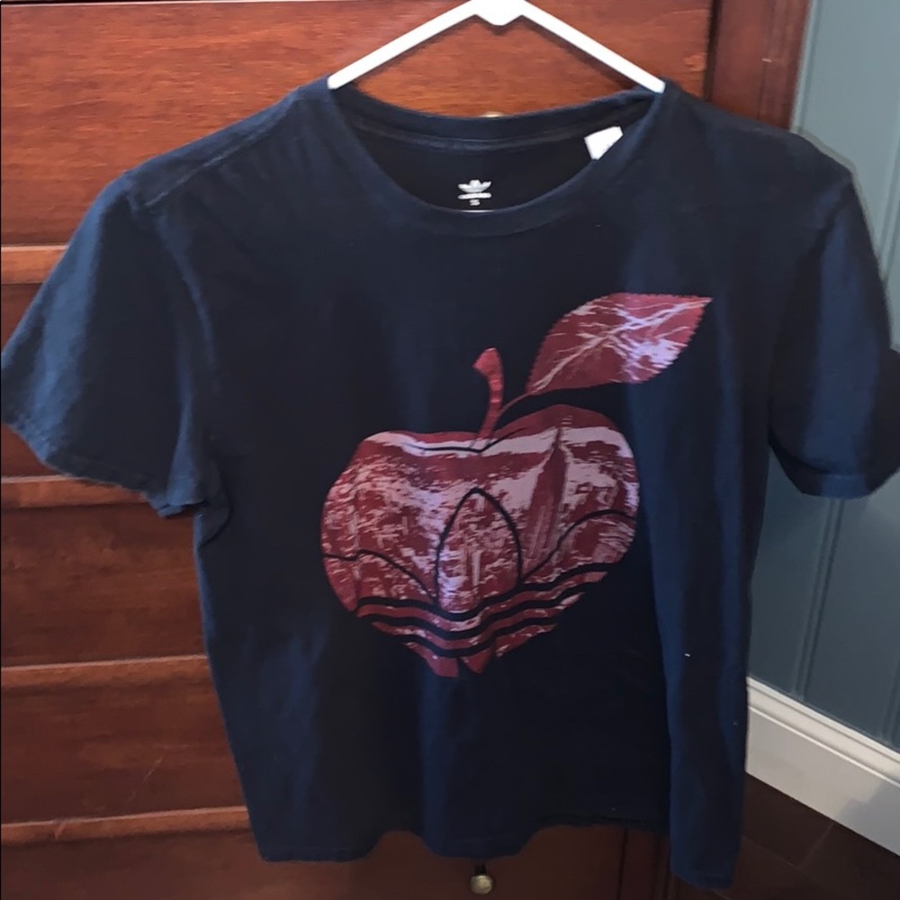 Cotton adidas apple shirt